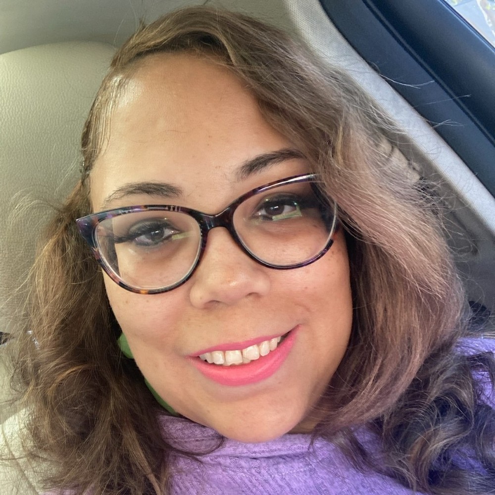 Meet your Posher, Monique